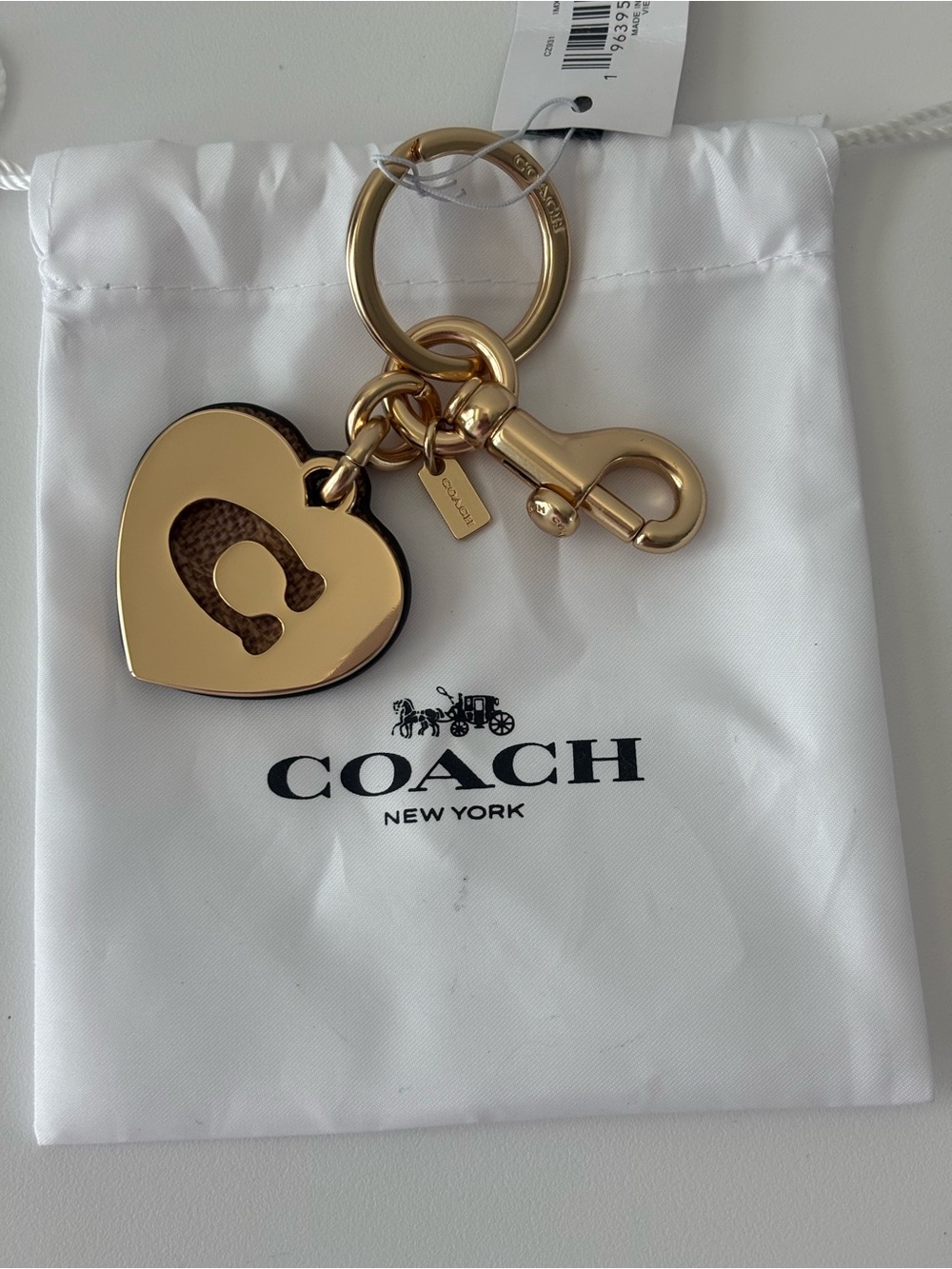 COACH SIGNATURE Hearts Keyring Charm with Signature Cutout, Khaki/Gold NWT